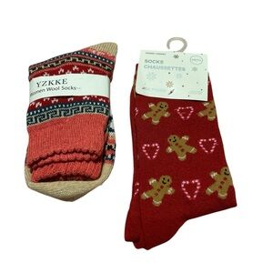 Two pairs of women's festive socks set